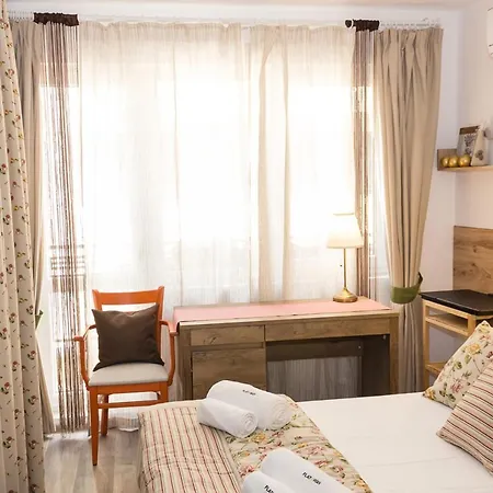Rustic Interior In A Modern 2-bedroom Appartement Varna